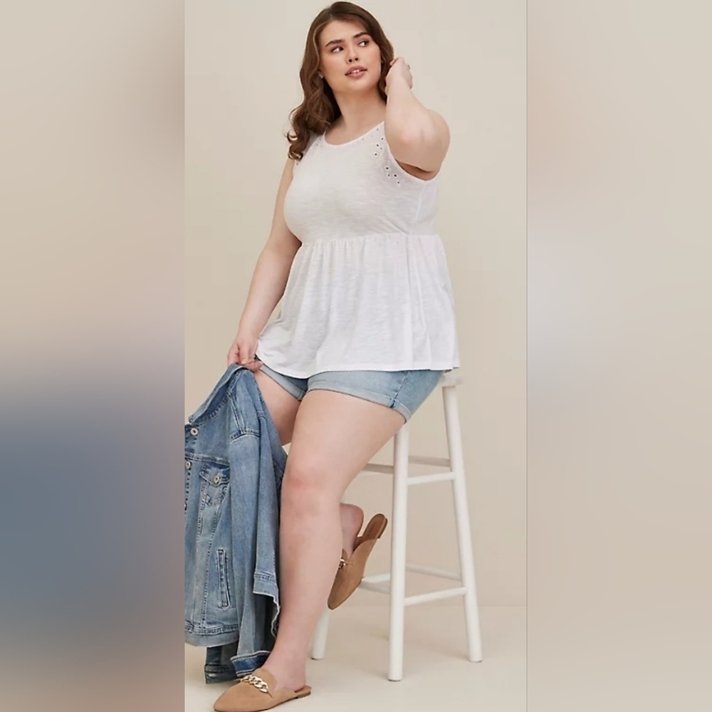 Torrid Size 2 babydoll feather Soft slub crew neck embroidered 2X white tanktop